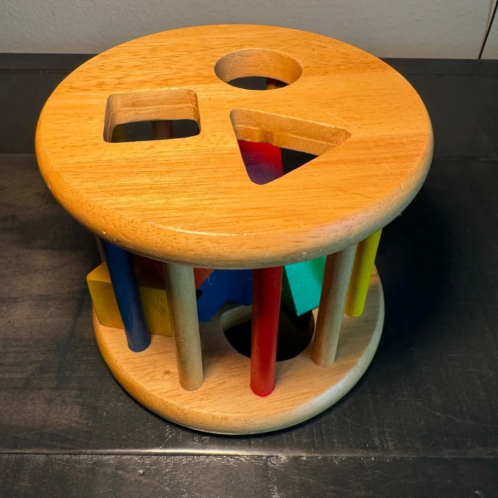 Walter wooden Shape Sorter